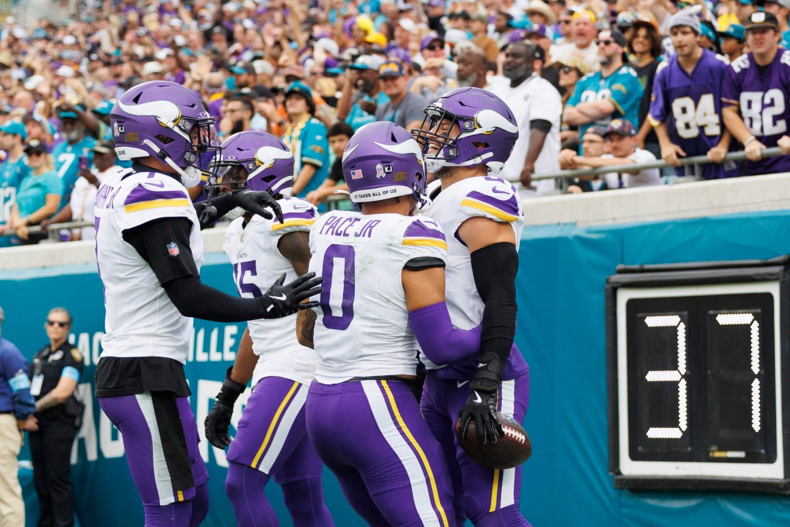 A Look at Where Vikings’ Contracts Rank Compared to Other NFL Stars: Defense