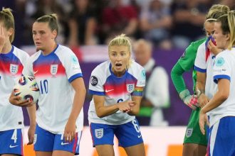 Williamson back in training ahead of England’s Euro 2025 semi-final