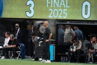 Chelsea make move to sign Eredivisie defender