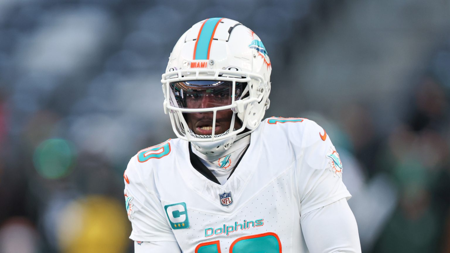 Dolphins’ Tyreek Hill vows to be ‘better as a leader’