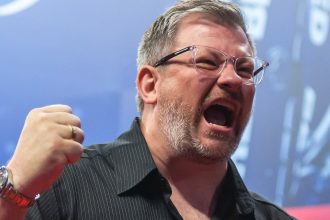 World Matchplay 2025: James Wade beats Gian van Veen as Jonny Clayton powers past Stephen Bunting to set up semi-final showdown