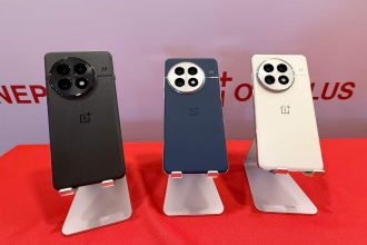 OnePlus smartphones are on sale with some freebies