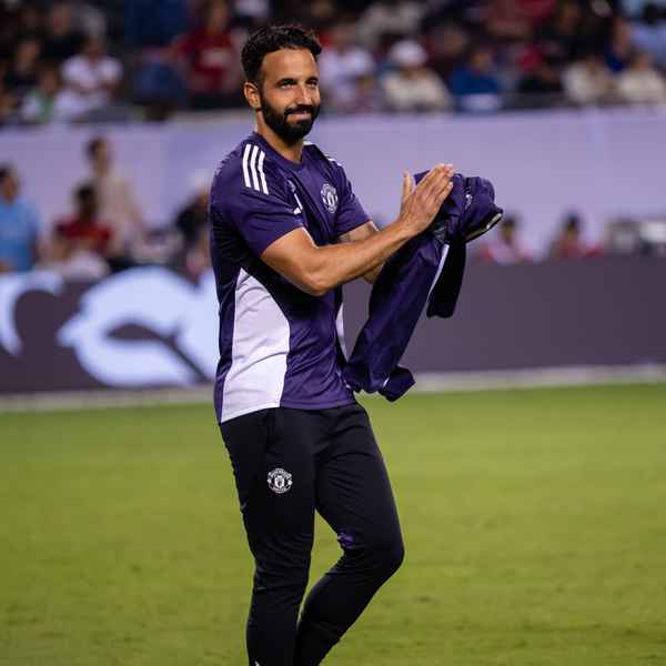 Amorim happy with squad despite transfer talk
