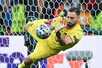 Is Gianluigi Donnarumma joining Chelsea or Man United?