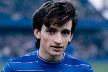 ‘They tried to take the rip at Chelsea but I’d give it back. Perfect example: my nickname quickly became Weirdo. I just said to them, “I’m normal, you’re a bunch of weirdos”’ Pat Nevin on how his love for culture went down in the dressing ro