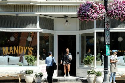 Mandy’s Gourmet Salads opens up first Ottawa location in the Glebe