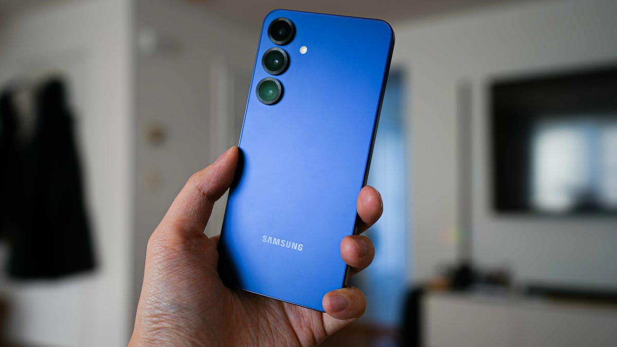 Get a free Samsung Galaxy S25 Plus from T-Mobile with any trade-in