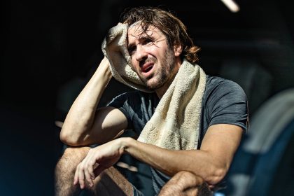 The 4 Skincare Benefits of a Post-Workout Shower, According to Dermatologists
