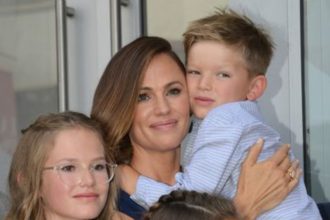 Jennifer Garner makes confession about ‘perfect’ life with 3 children: ‘Kids don’t care’