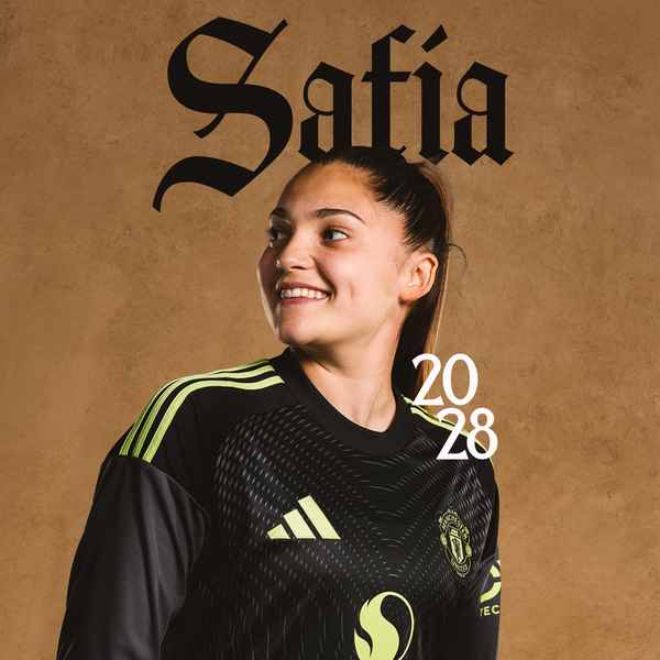 Middleton-Patel signs new United Women contract
