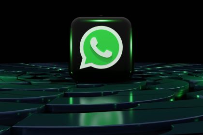 WhatsApp is working on threaded replies in group chats