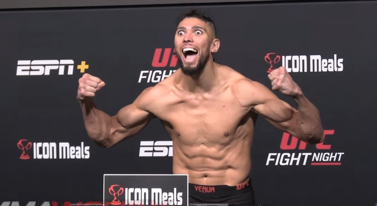 Johnny Walker stops Zhang Mingyang in UFC Shanghai main event