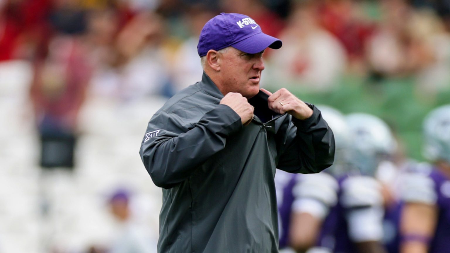Kansas State HC defends controversial fourth-down call, blames field conditions in Ireland