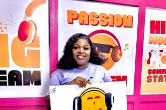 LaCreme Crafts honours KONGA103.7FM with Special Resin Art for supporting SMEs