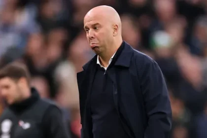 Arne Slot’s right back crisis: 3 key questions for Newcastle vs. Liverpool