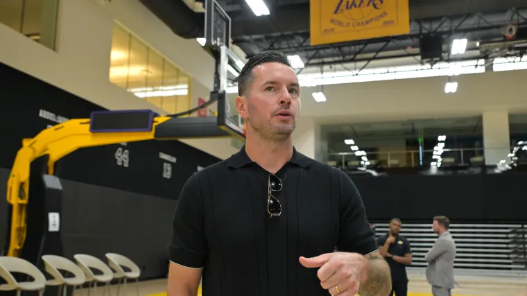 Lakers officially sign 7-foot defensive monster to address biggest problem