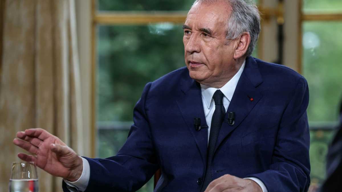 French PM says ‘fate of France’ at stake in confidence vote