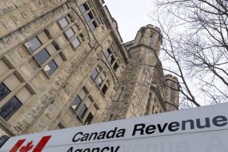 Canada Revenue Agency extends contracts of 850 call centre workers amid complaints