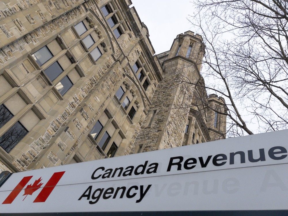 Canada Revenue Agency extends contracts of 850 call centre workers amid complaints