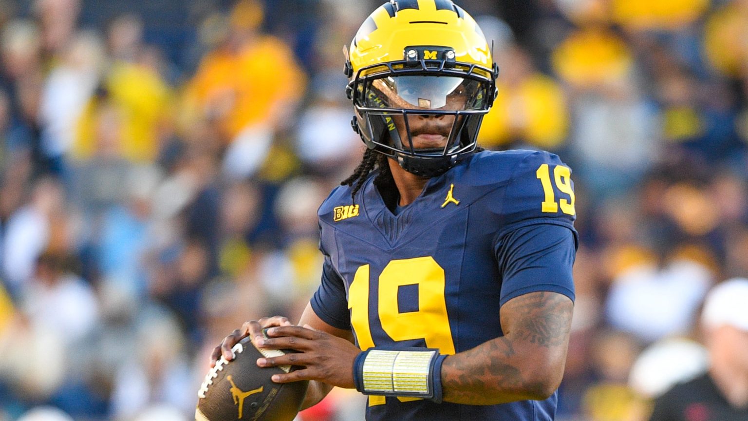 Boom or bust: New college football quarterbacks make their Week 1 cases