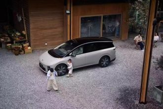 Chinese EV maker Li Auto starts pre-sales of second all-electric model