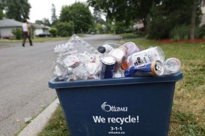 ‘Boomerang lunches’ on the menu after blue box recycling in schools cancelled