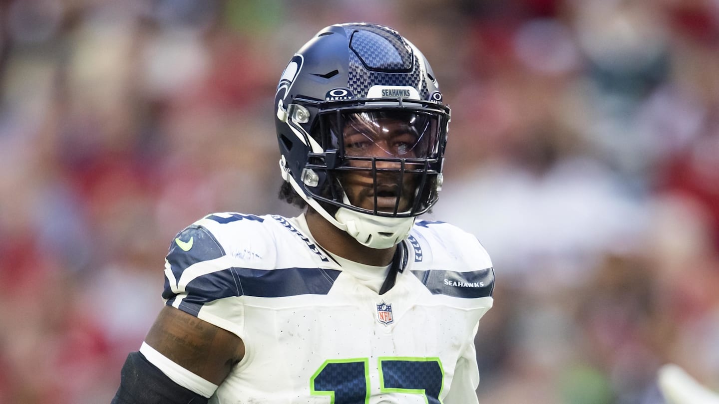 ESPN projects Seahawks stud Ernest Jones will lead all NFL linebackers in pressures