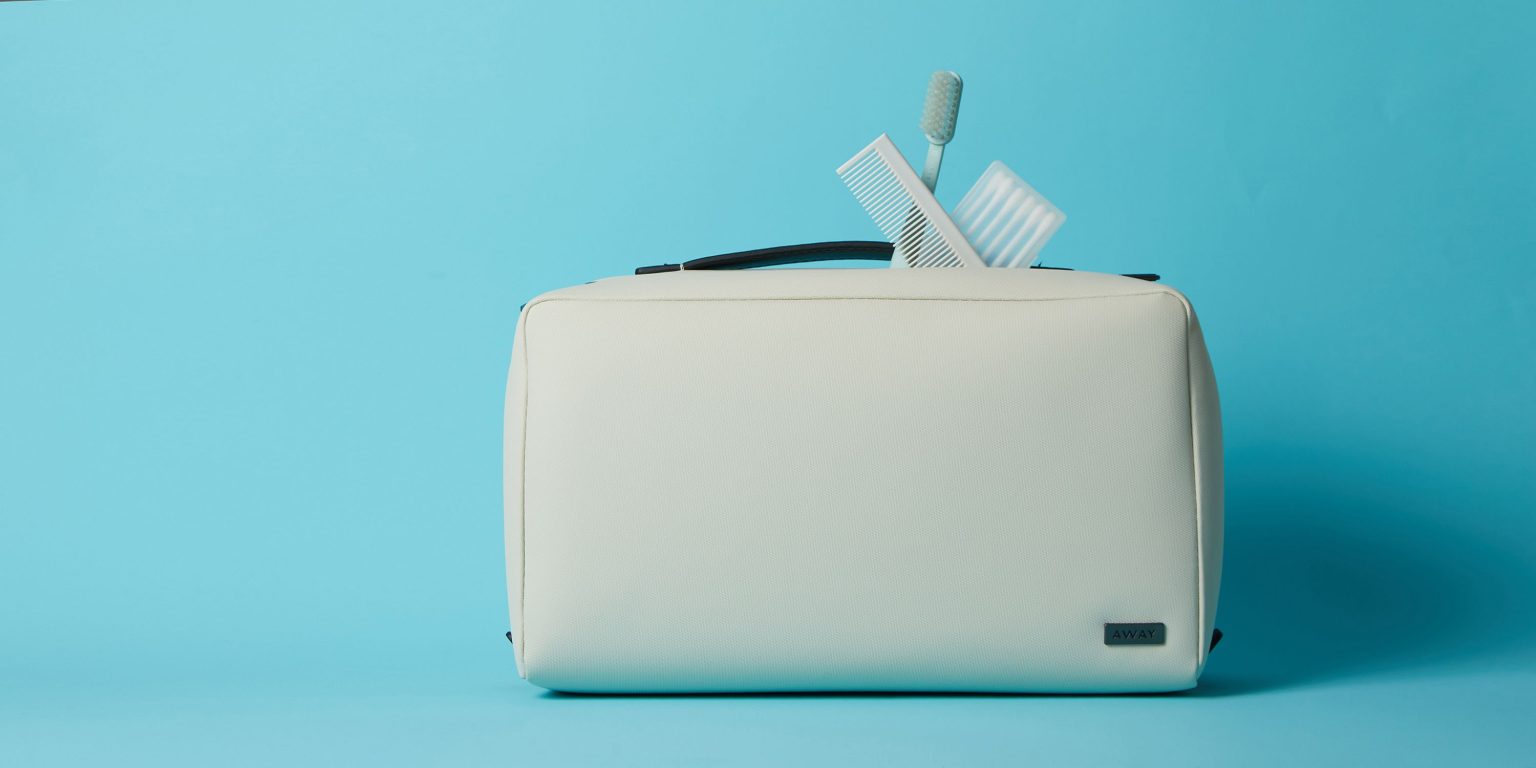 The 6 Best Men’s Toiletry Bags, Tested by Grooming Editors