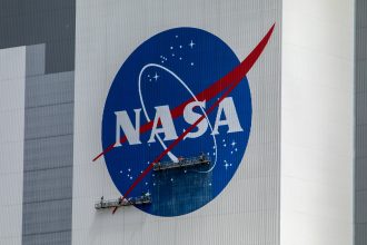 NASA Goddard Center Director quits as agency staffers issue dissent letter