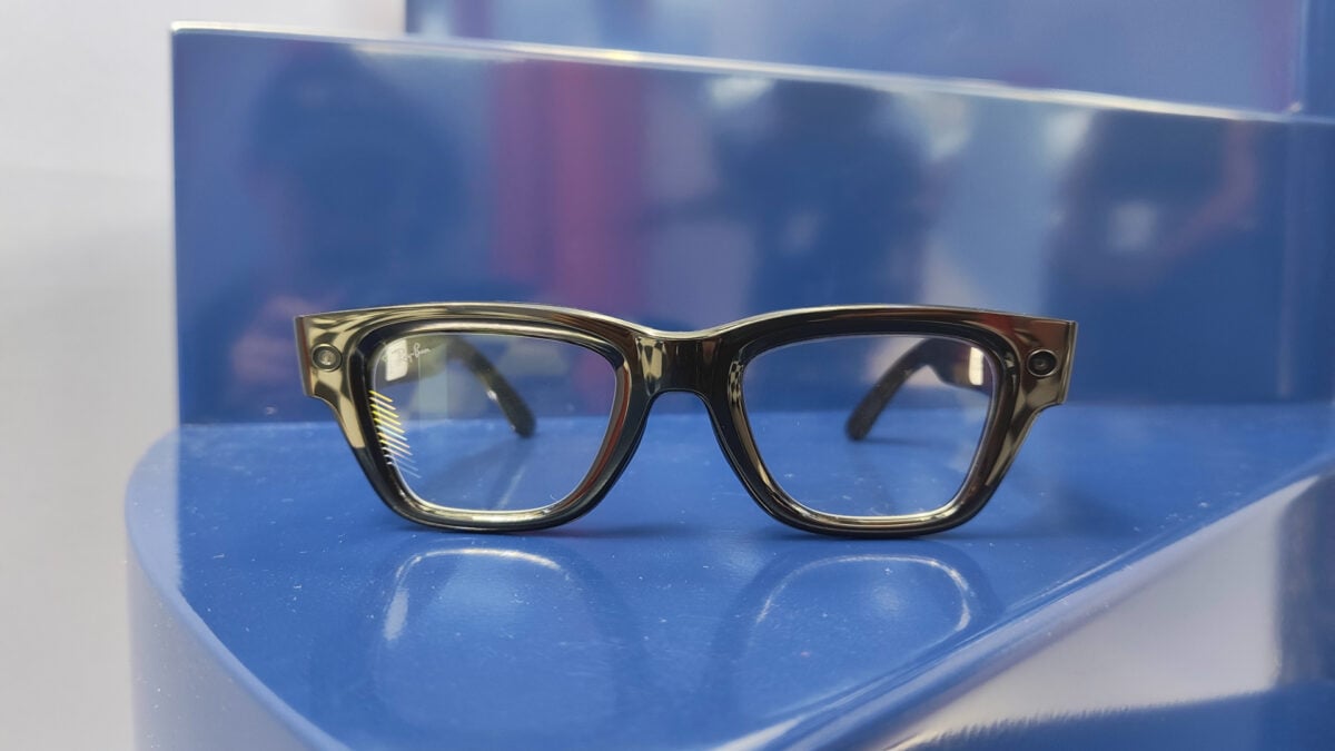 Meta’s Ray-Ban Smart Glasses Now Have a Screen and a Magic Wristband