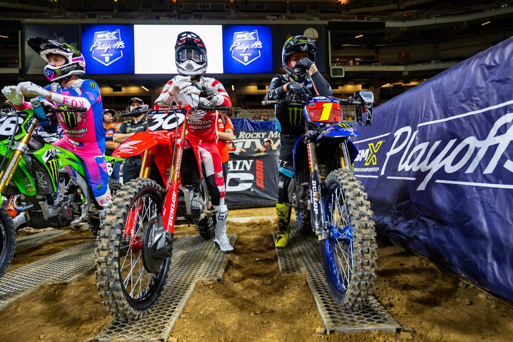 Friday and Saturday Schedules for SuperMotocross World Championship Final