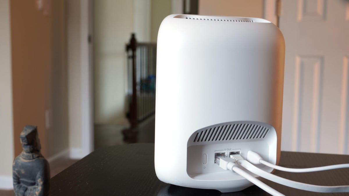 Wi-Fi router vs. mesh system: I compared both