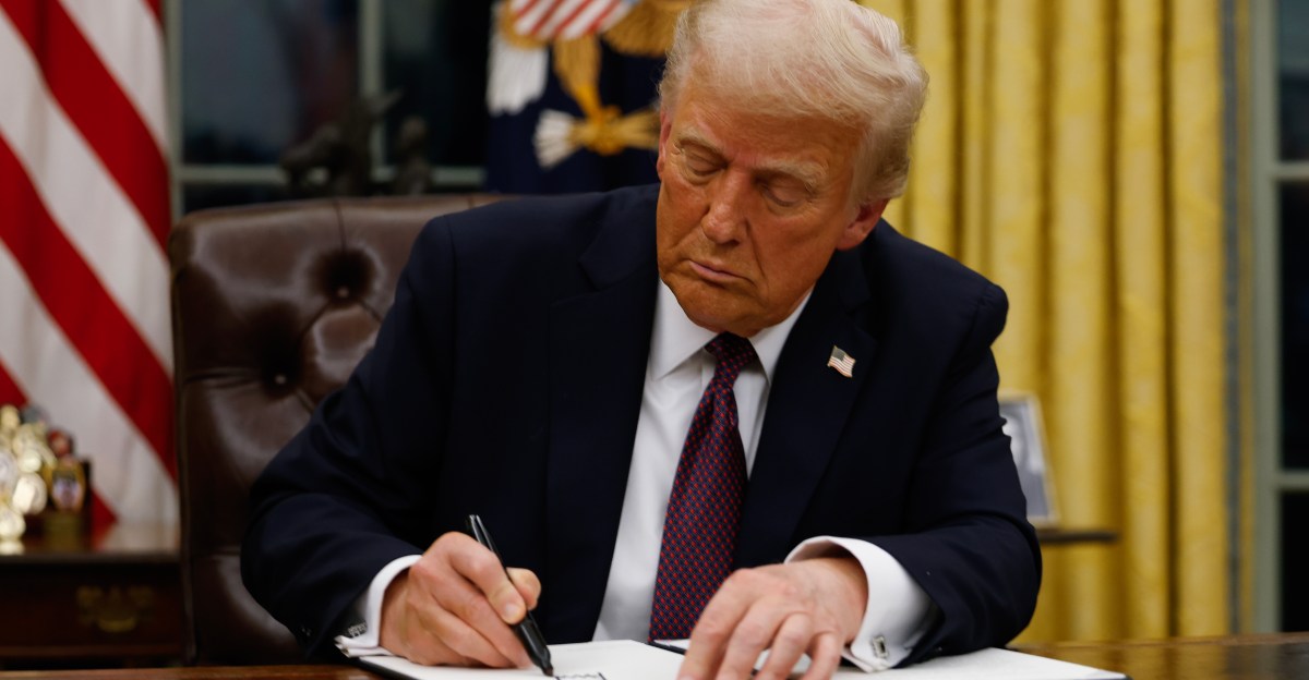 Trump announces skilled worker visas will now cost $100,000