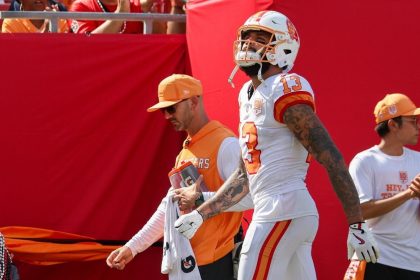 Mike Evans injury: Bucs star WR believed to have ‘low-grade’ hamstring injury, will get MRI
