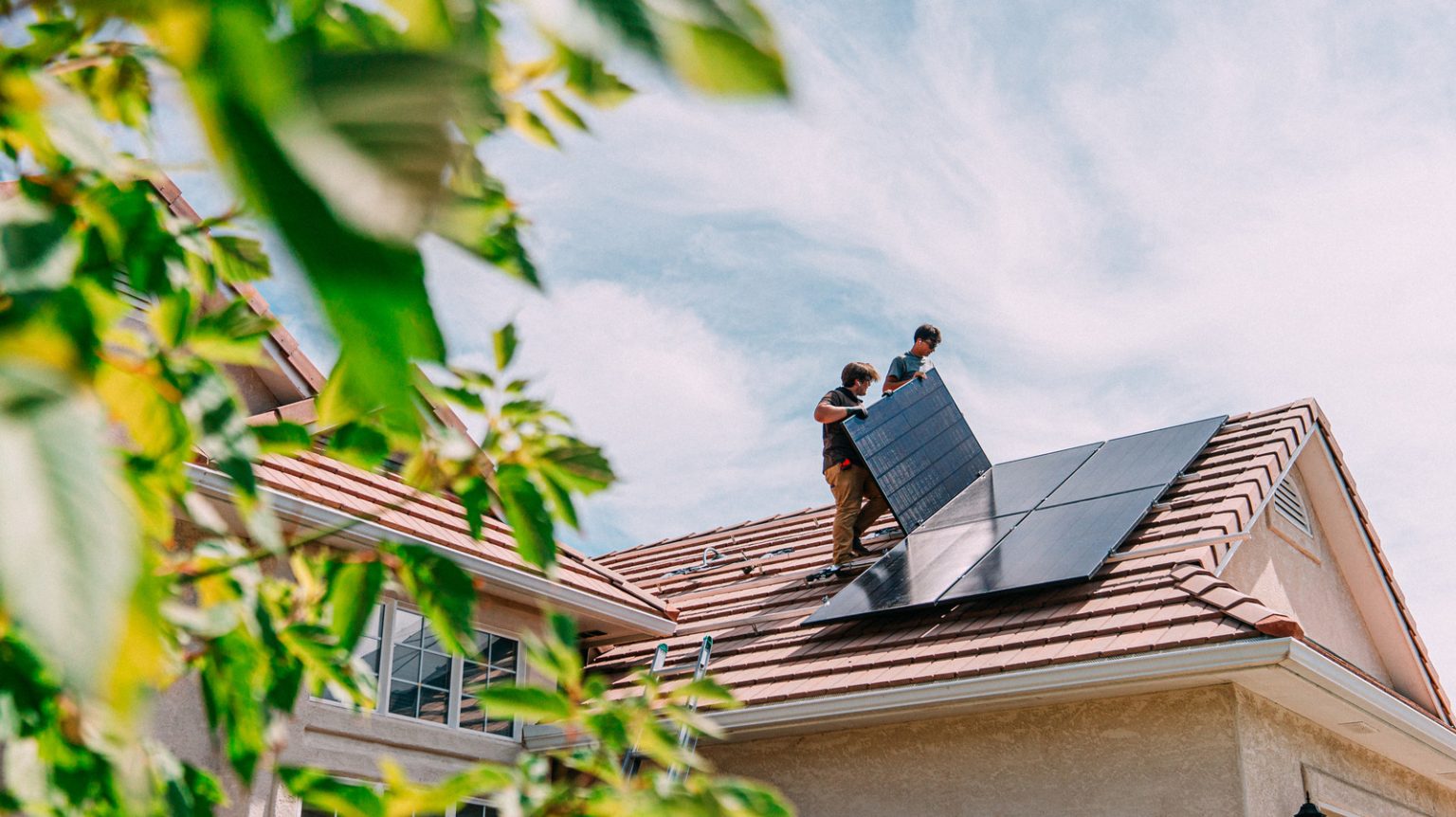 Can Solar Panels Replace A Home Generator? Here’s What You Need To Know