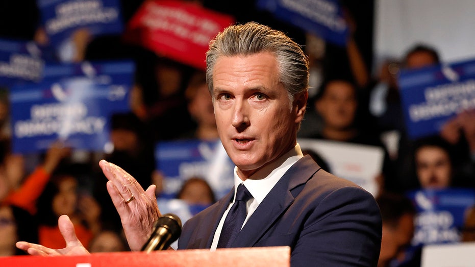 Newsom faces pushback over banning ICE agents from wearing masks