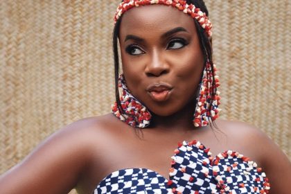 Achalugo Lyrics by Ugoccie