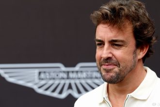Alonso espère ‘goûter au succès’ en 2026 puisque ‘tout sera remis à zéro’