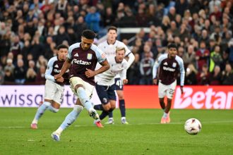 Skorupski: ‘I thought about Martinez when saving Aston Villa penalty’