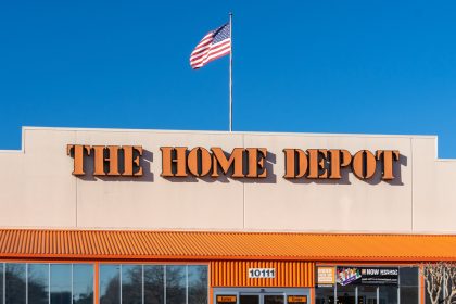 Are Home Depot’s Dusk-To-Dawn Light Bulb Adaptors Any Good? Here’s What Users Say