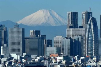 Tech fans Tokyo rally on broadly positive day for Asian markets