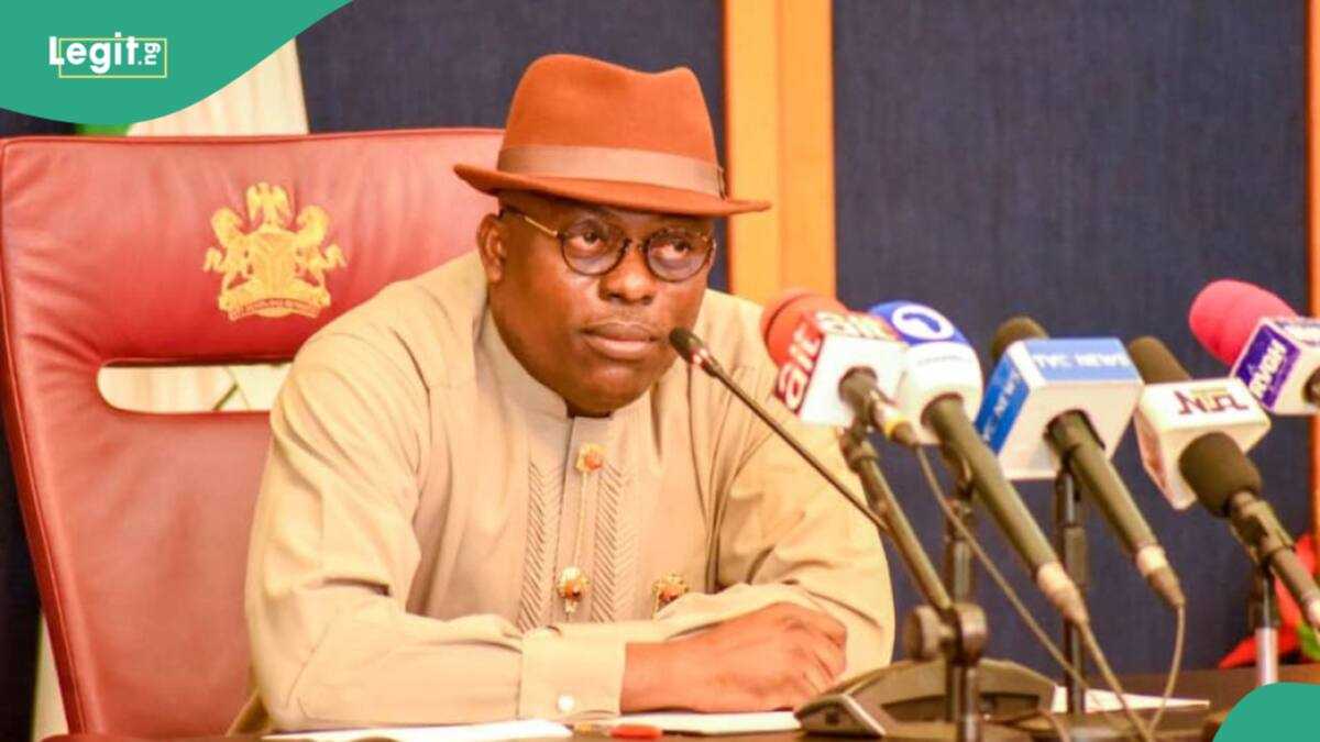 Breaking: Tears in Rivers as secretariat complex com complex catches fire