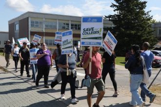Back to bargaining for striking support workers and Ontario colleges