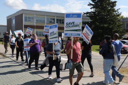 Back to bargaining for striking support workers and Ontario colleges