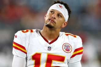 ‘Play of the year’ – Patrick Mahomes makes a highly uncharacteristic play that swings the entire Monday Night Football game