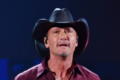 Tim McGraw shares rare photograph with brothers with heartbreaking family statement