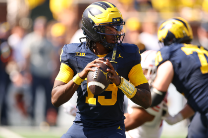 College football picks: Predictions against the spread, odds, betting lines for top 25 games in Week 7