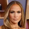 Jennifer Lopez’s dramatic new hair transformation has fans comparing her to Gwen Stefani