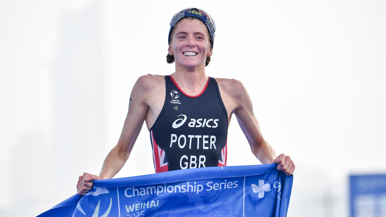 Beth Potter primed for Wollongong world title showdown with Cassandre Beaugrand