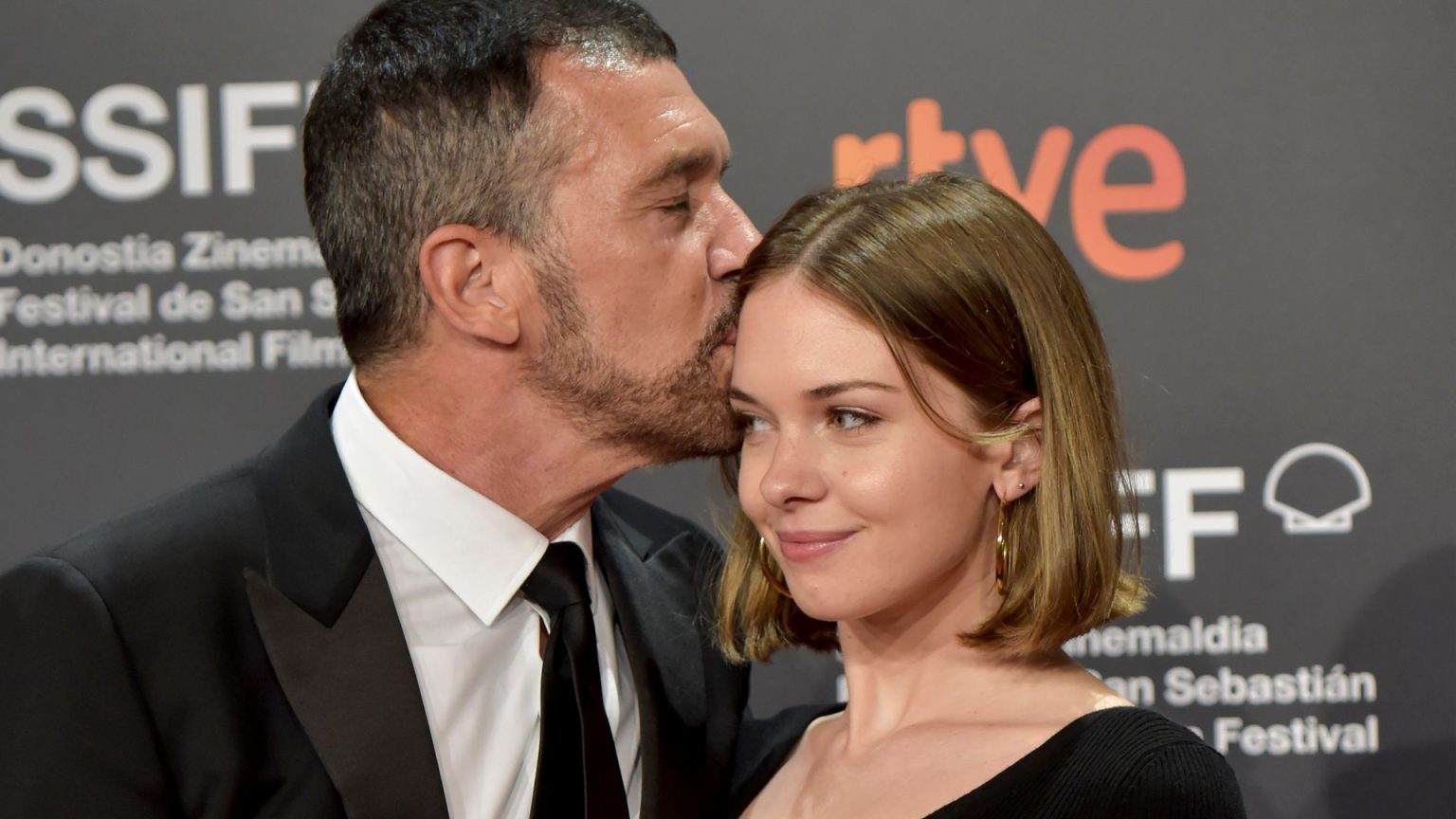 Stella Banderas and Alex Gruszynski say ‘I Do’ in Spain as Antonio Banderas celebrates